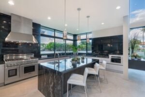Kitchen 4
